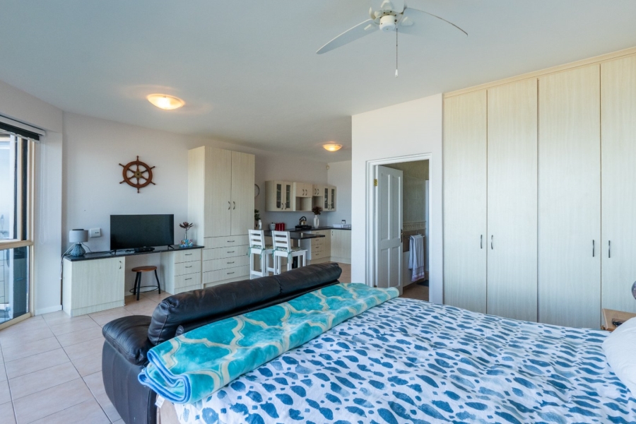 7 Bedroom Property for Sale in Outeniqua Strand Western Cape